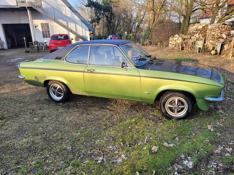 Grün Gebraucht 1972 Opel Manta Coupé | 13.000 € - Bild 1/4