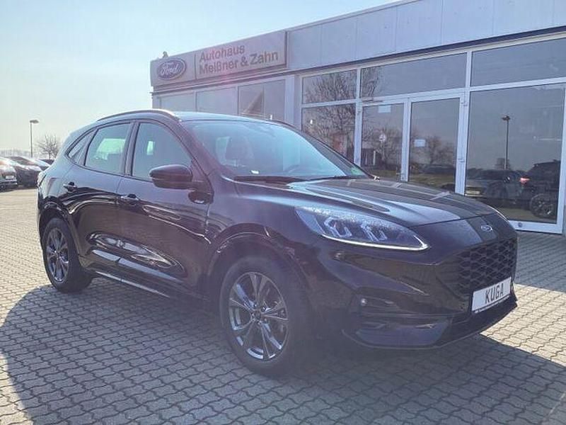 Gebraucht Ford Kuga ST-Line 150 PS (110 kW) 2024 Schwarz SUV
