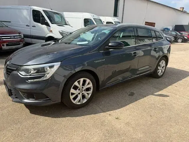 Gebraucht Renault Mégane GrandTour LIMITED 116 PS (85 kW) 2019 Grau Kombi