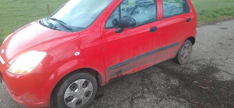 Gebraucht Chevrolet Matiz 65 PS (47 kW) 2009 Rot Kleinwagen