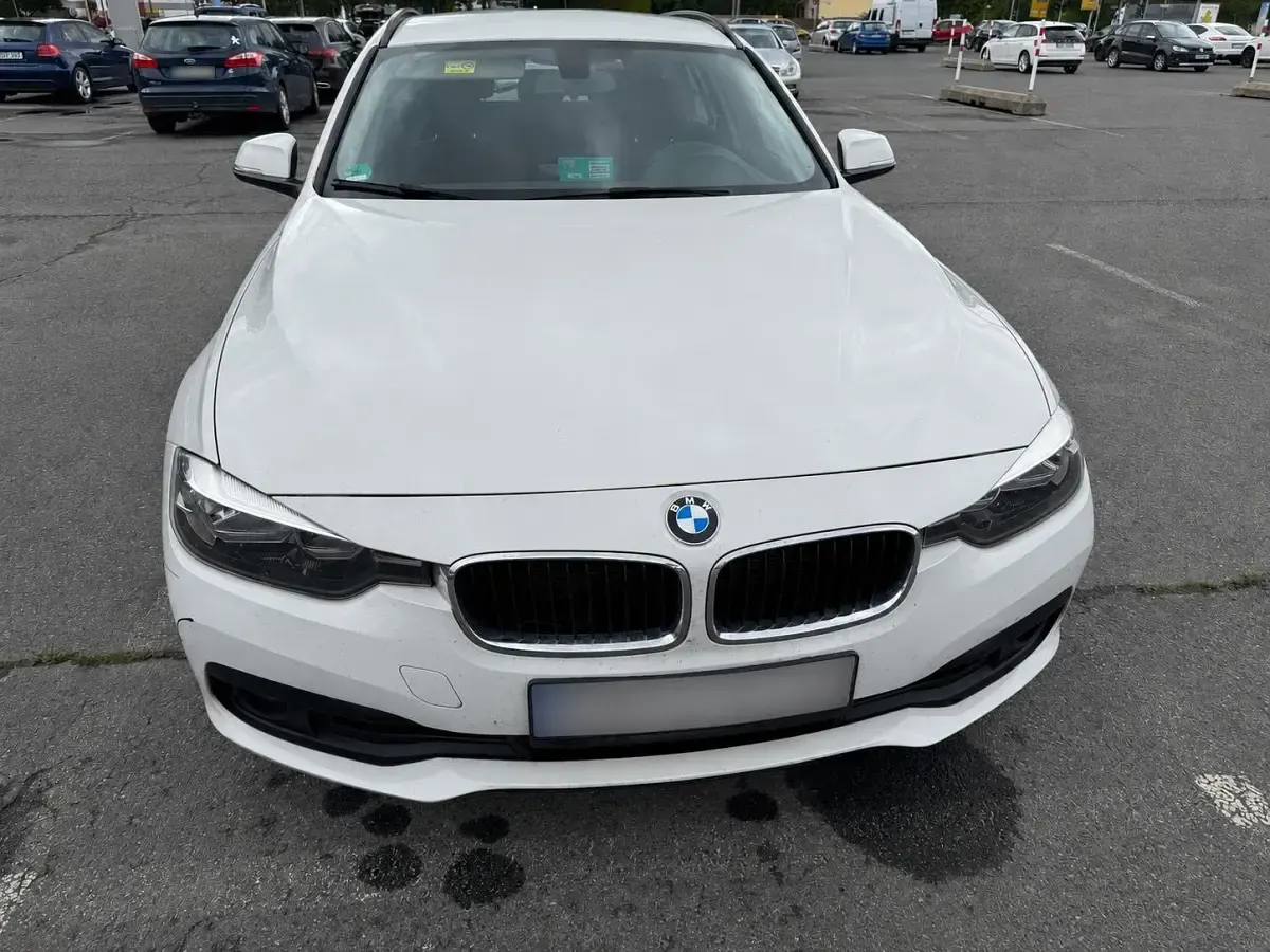 Gebraucht BMW 318 150 PS (110 kW) 2015 Weiß Kombi