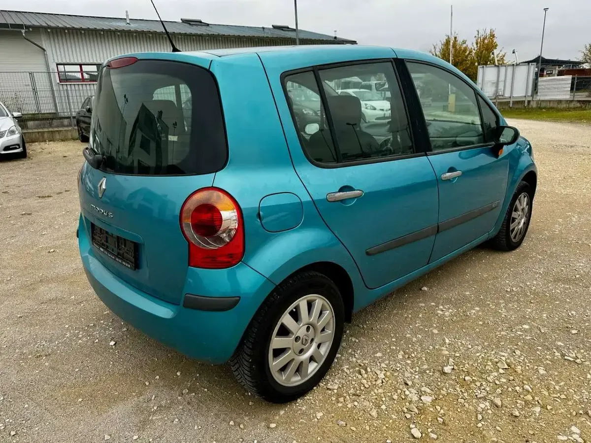 Second-hand Renault Modus Dynamique 75 CP (55 kW) 2005 Albastru Monovolum