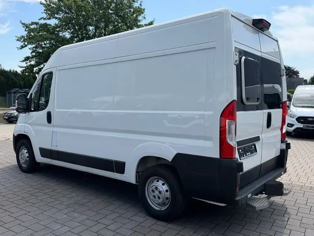 Gebraucht Peugeot Boxer 140 PS (102 kW) 2021 Weiß Van