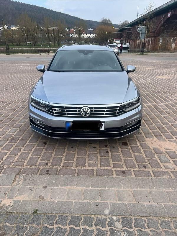Gebraucht VW Passat R-line 190 PS (139 kW) 2019 Silber Kombi