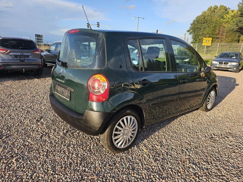 Käytetty Renault Modus Authentique 65 HP (47 kW) 2006 Vihreä Tila-auto