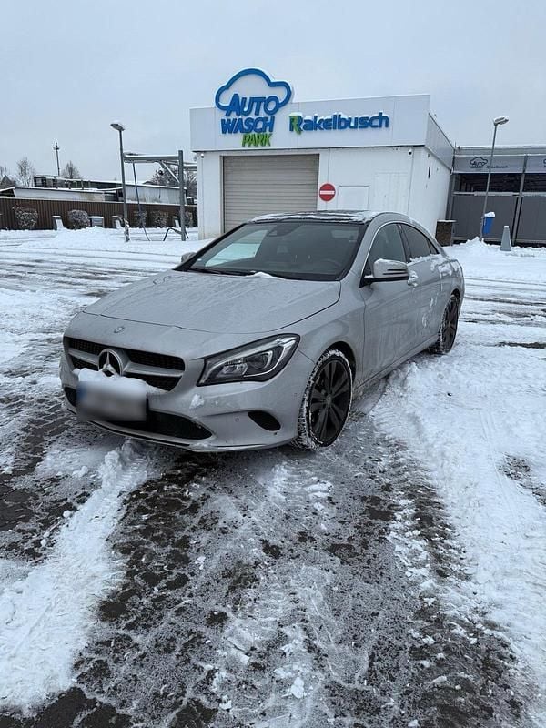 Gebraucht Mercedes CLA220 177 PS (130 kW) 2016 Grau Limousine