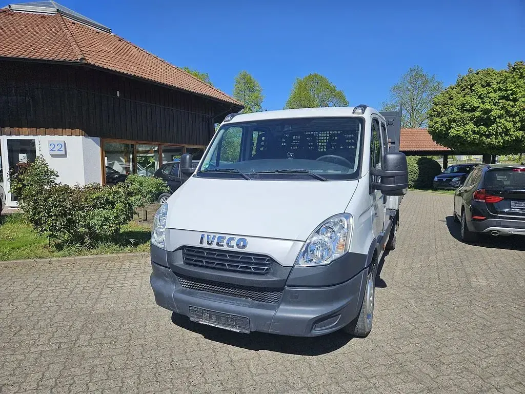 Second-hand Iveco Daily 126 CP (92 kW) 2014 Alb Monovolum
