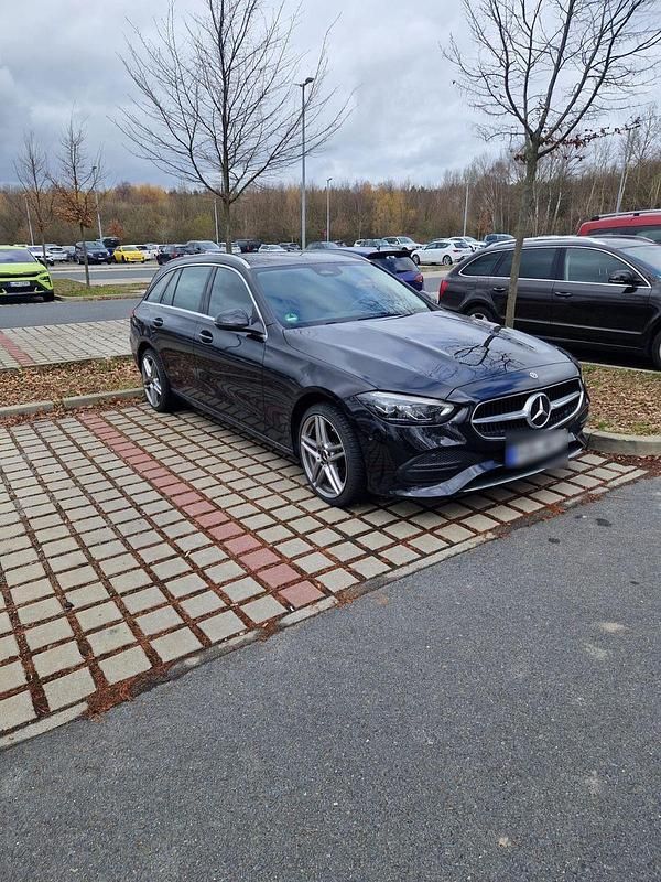 Gebraucht Mercedes C220 200 PS (147 kW) 2022 Schwarz Kombi