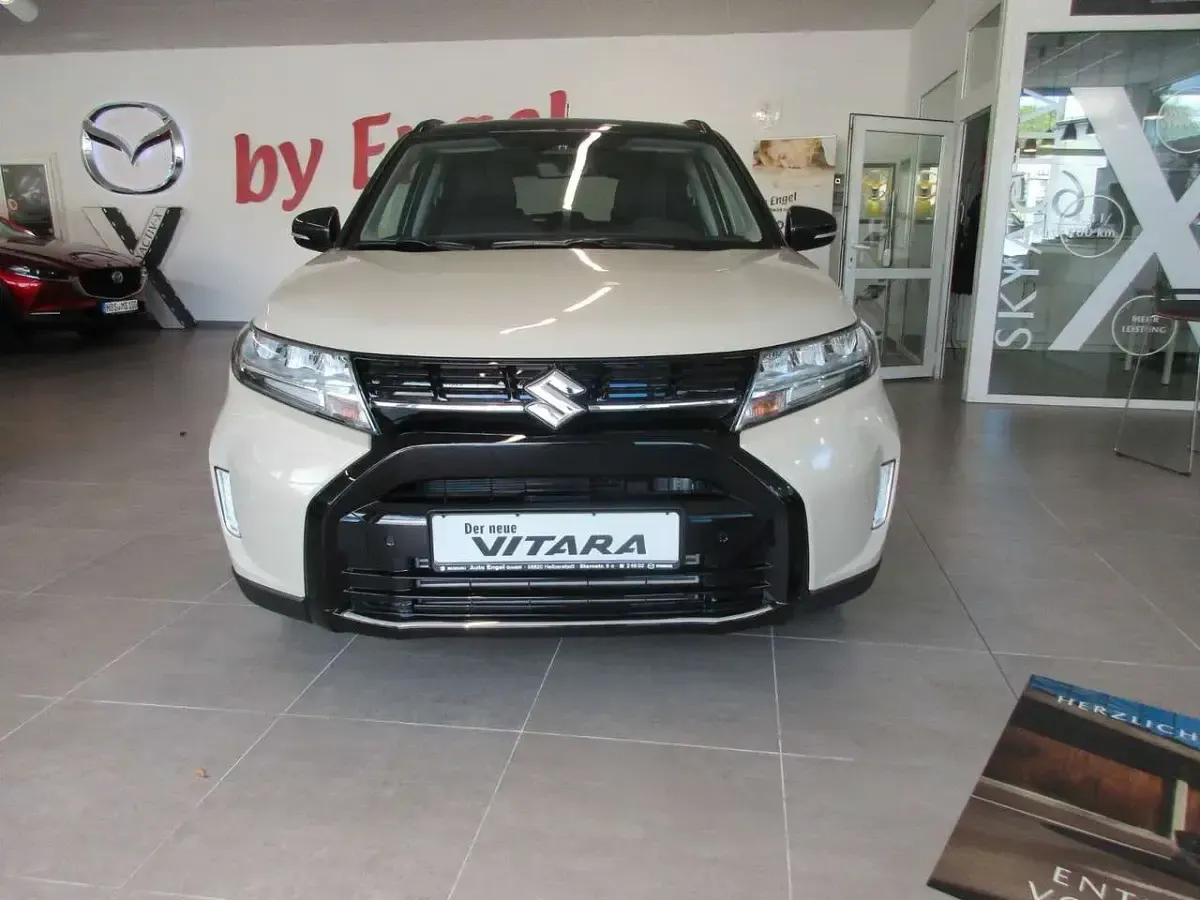 Neu Suzuki Vitara 110 PS (80 kW) 2026 Savanna / cosmic black SUV