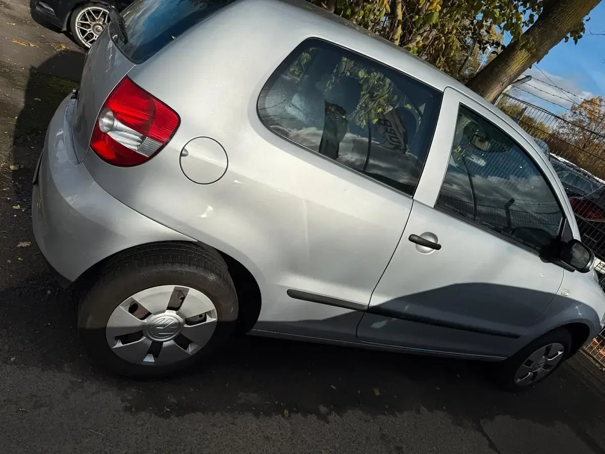 Gebraucht VW Fox 70 PS (51 kW) 2006 Silber Kleinwagen
