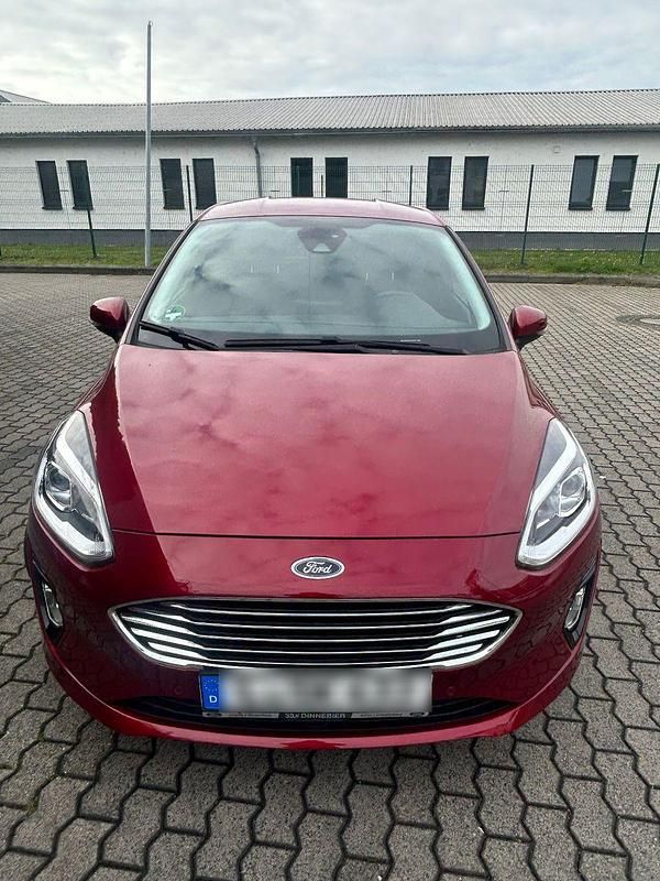 Rot Gebraucht 2021 Ford Fiesta Titanium X Kleinwagen | 15.888 € (Superpreis) - Bild 1/4