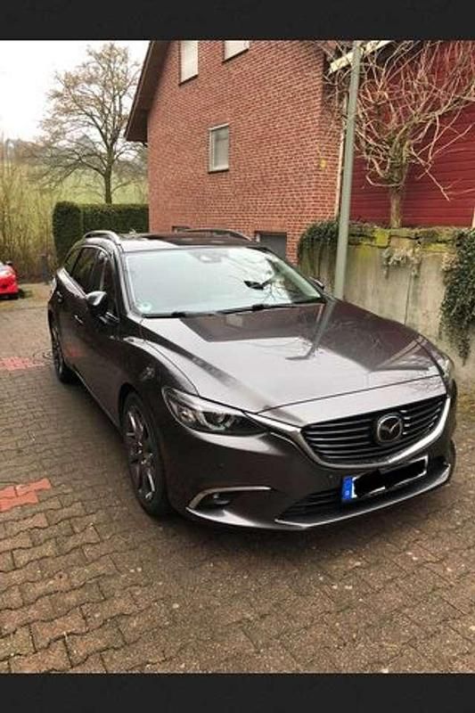 Grau Gebraucht 2017 Mazda 6 Sports-Line Kombi | 7.750 € (Superpreis) - Bild 1/4
