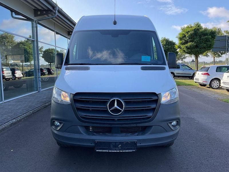 Gebraucht Mercedes Sprinter 170 PS (125 kW) 2023 Arktikweiss Van