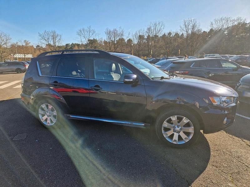 Gebraucht Mitsubishi Outlander 150 PS (110 kW) 2012 Blau SUV