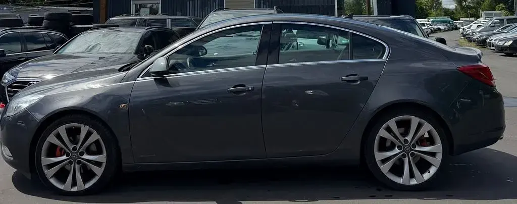 Gebraucht Opel Insignia Sport 220 PS (161 kW) 2009 Grau Limousine