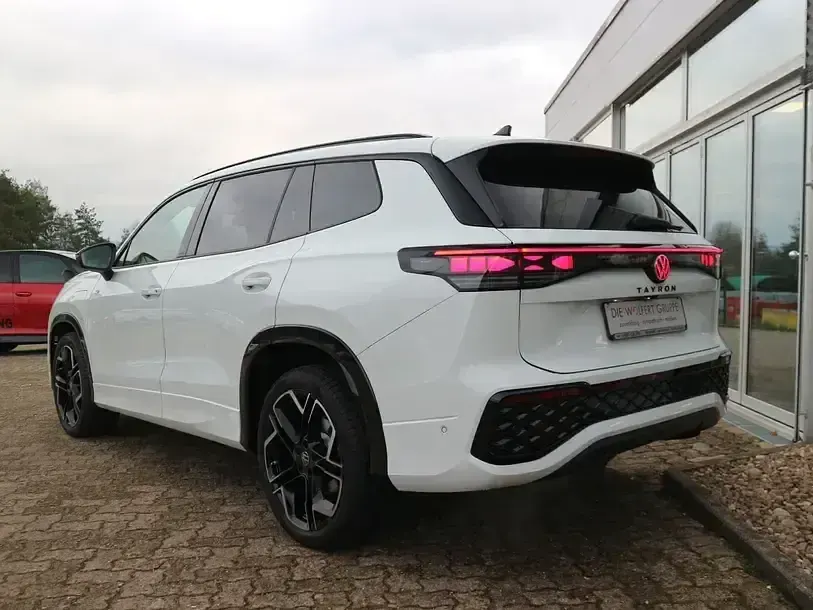Gebraucht VW Tayron R-line 272 PS (200 kW) 2025 Weiß SUV