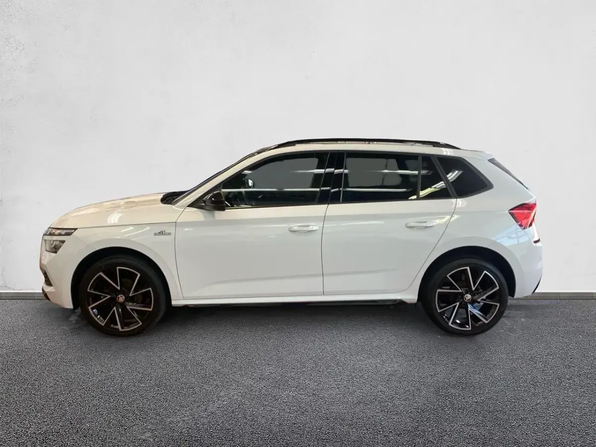 Gebraucht Skoda Kamiq Monte Carlo 150 PS (110 kW) 2023 Moonweiss metallic (weiß) SUV