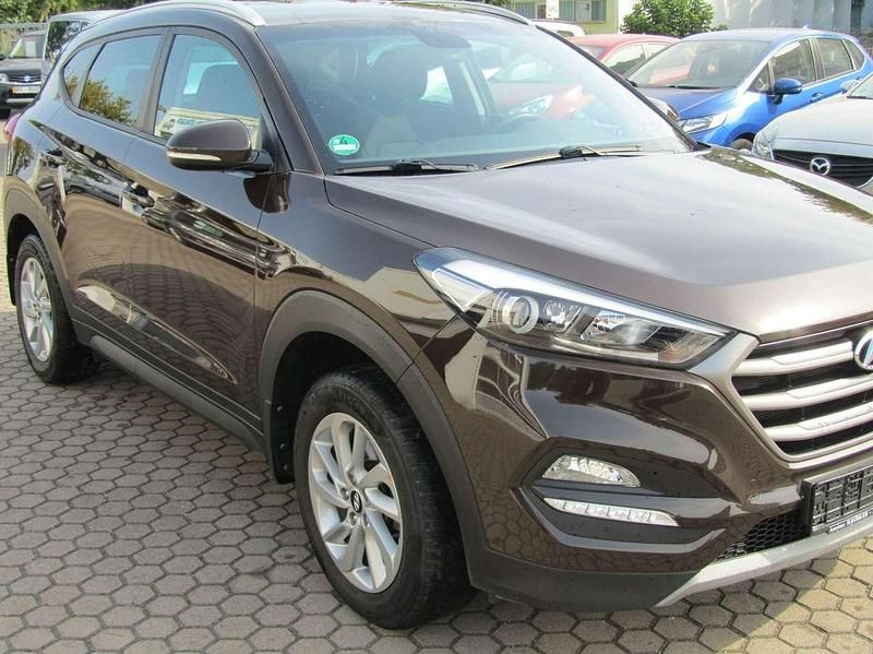 Gebraucht Hyundai Tucson 132 PS (97 kW) 2017 Braun SUV