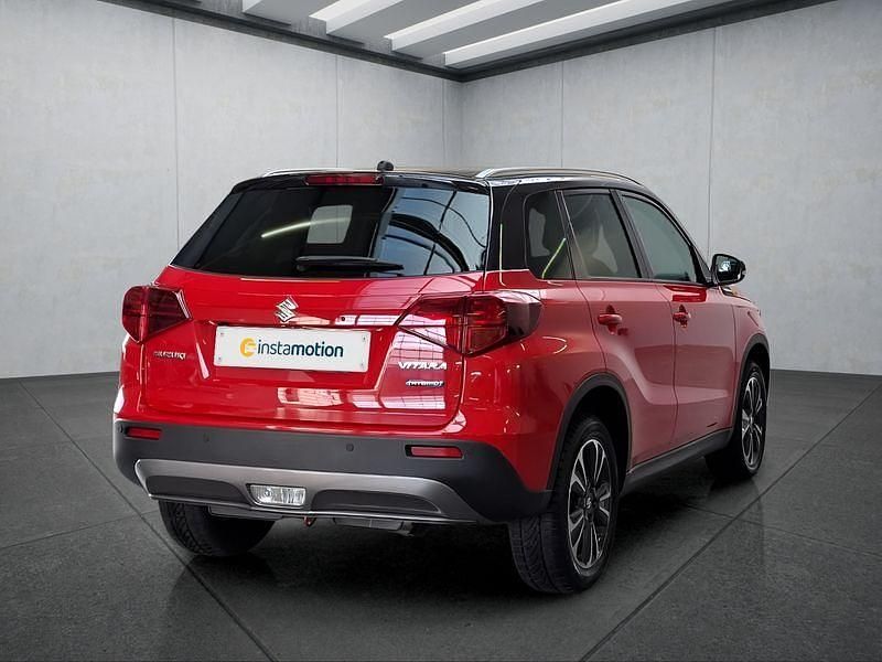 Gebraucht Suzuki Vitara 102 PS (75 kW) 2023 Rot SUV