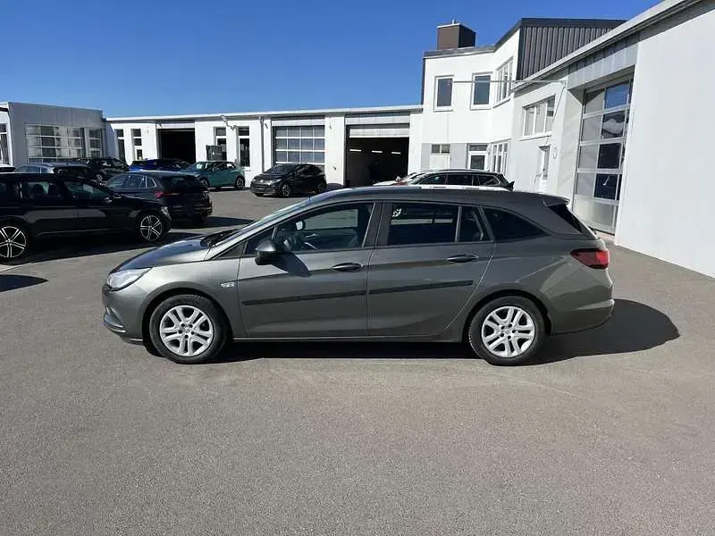 Gebraucht Opel Astra Edition 110 PS (80 kW) 2019 Grau Kombi