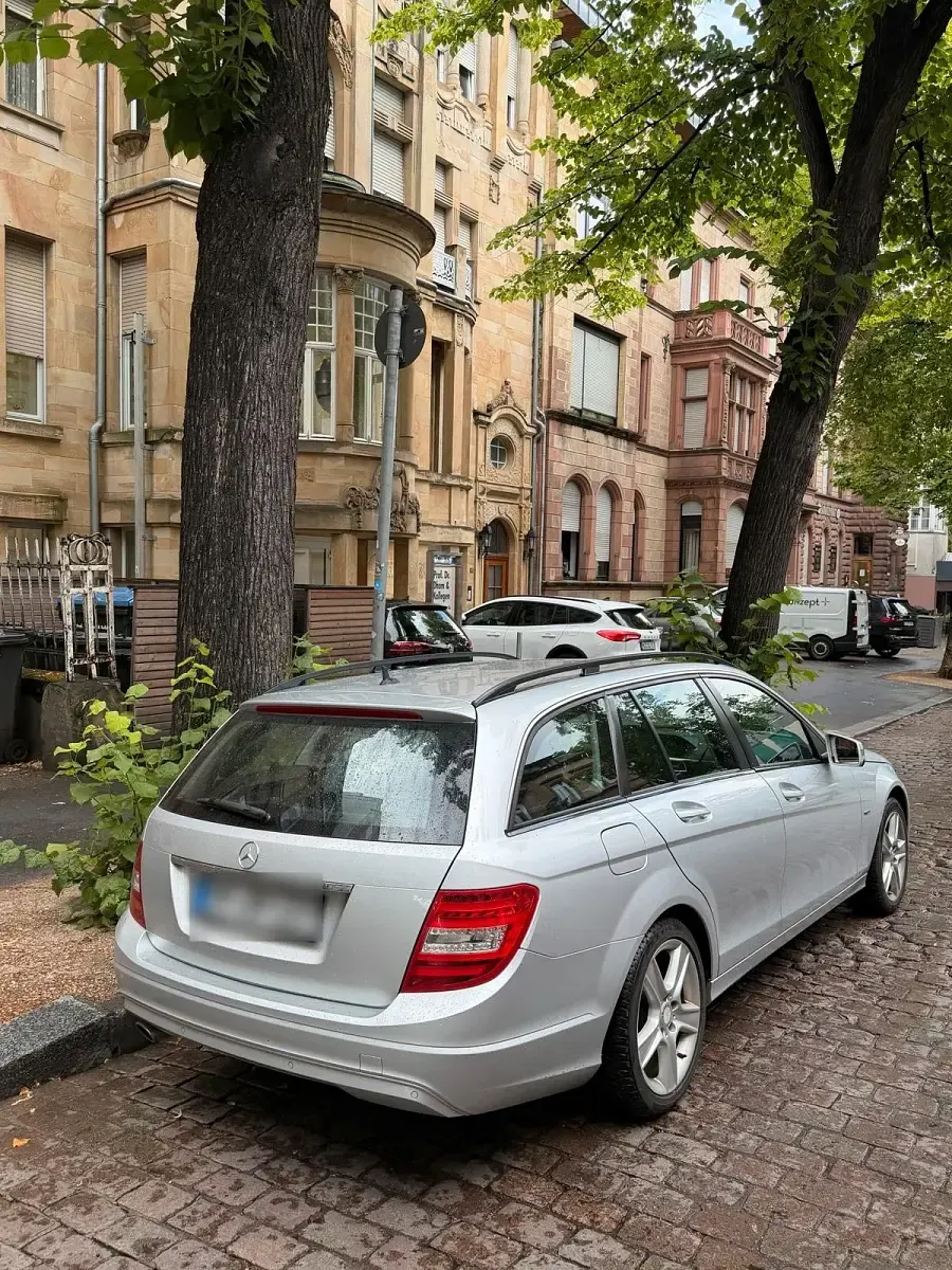 Gebraucht Mercedes C200 136 PS (100 kW) 2011 Silber Kombi