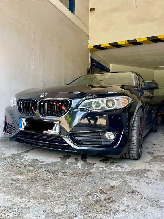 Schwarz Gebraucht 2016 BMW 220 Sport Line Coupé | 18.200 € (Fairer Preis) - Bild 1/4