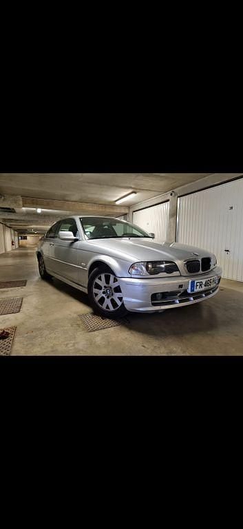 Second-hand BMW 325 192 CP (141 kW) 2001 Argintiu