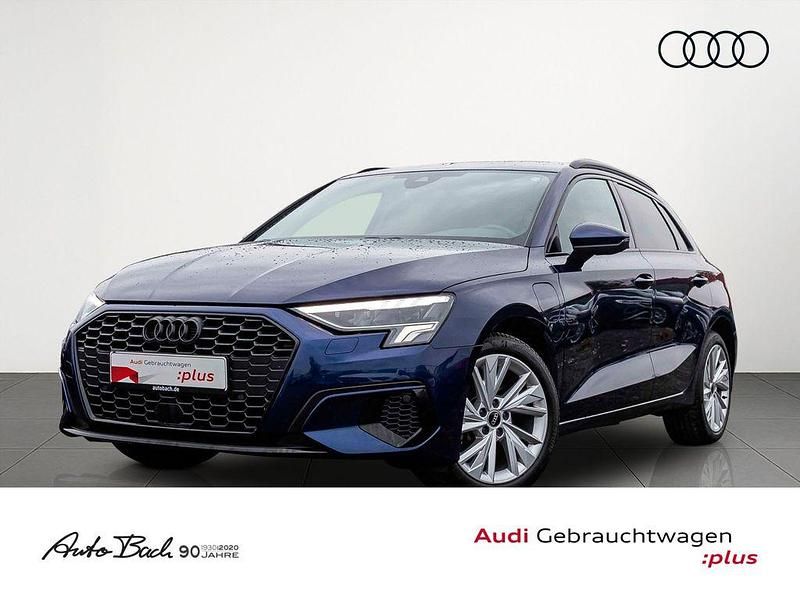 Navarrablau metallic Gebraucht 2022 Audi A3 Sportback e-tron Advanced Limousine | 22.870 € (Guter Preis) - Bild 1/4