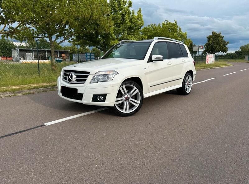 Weiß Gebraucht 2008 Mercedes GLK320 AMG SUV | 14.000 € (Teuer) - Bild 1/4