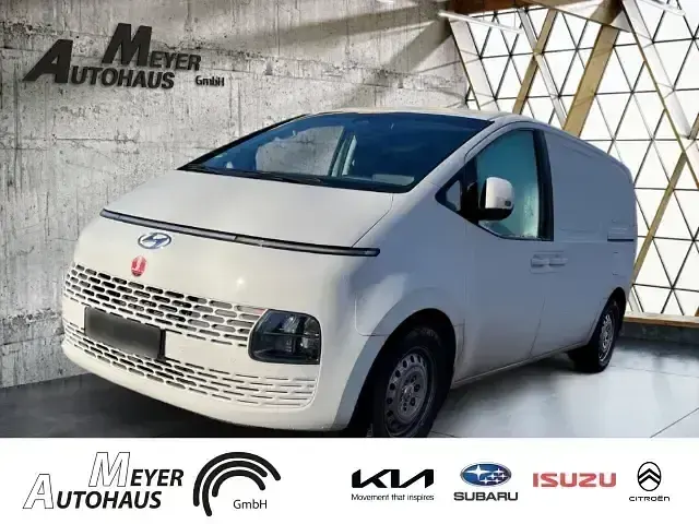 Gebraucht Hyundai Staria 177 PS (130 kW) 2024 Weiss Van / Kleinbus