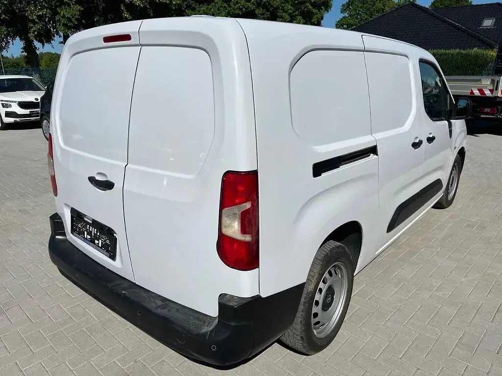 Gebraucht Opel Combo 102 PS (75 kW) 2025 Weiß Van / Kleinbus