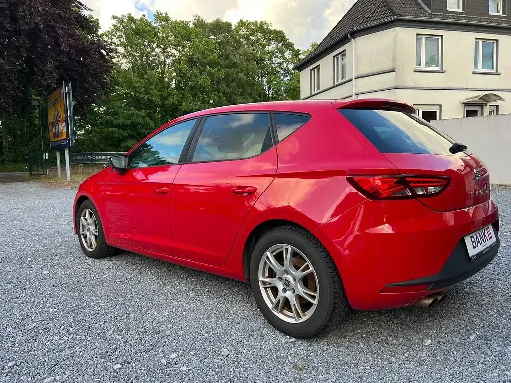 Gebraucht Seat Leon FR 180 PS (132 kW) 2015 Rot Limousine