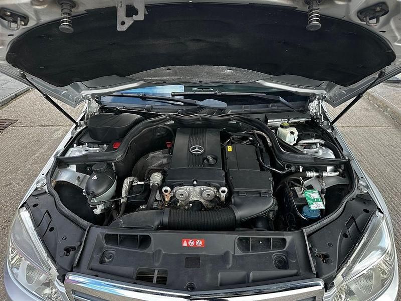 Gebraucht Mercedes C180 156 PS (114 kW) 2007 Silber Limousine