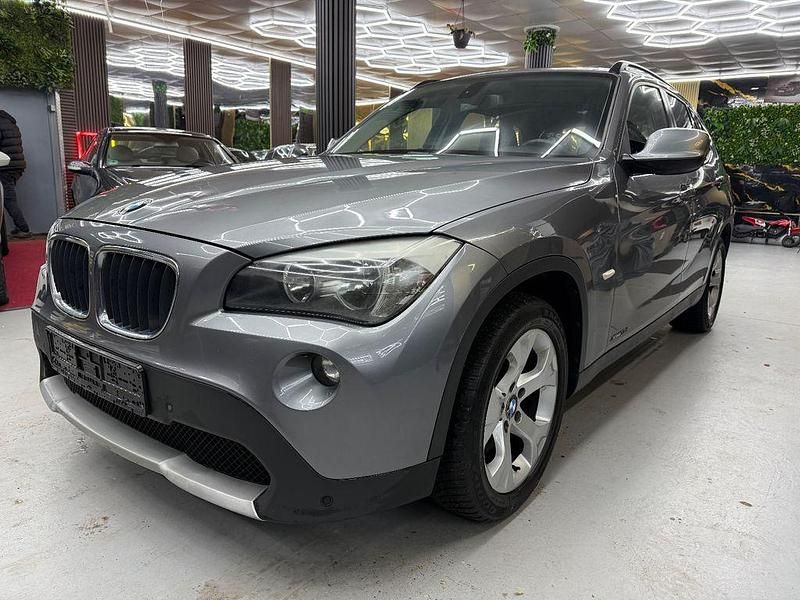 Grau Gebraucht 2012 BMW X1 Sport Line SUV | 4.490 € (Guter Preis) - Bild 1/4