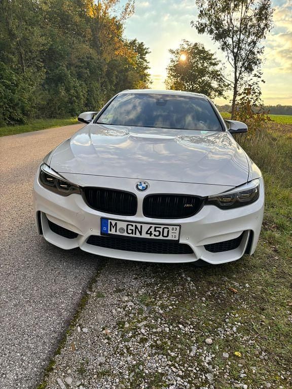 Weiß Gebraucht 2017 BMW M4 Cabriolet Performance Cabrio | 40.900 € (Fairer Preis) - Bild 1/4