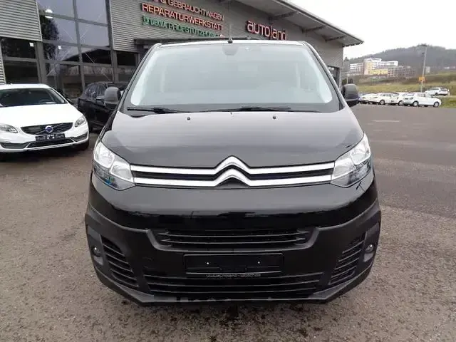 Używany Citroën Jumpy 122 KM (89 kW) 2021 Czarny Minivan