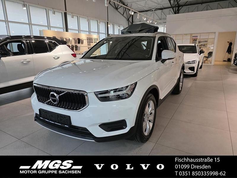 Ice white, solid / solid Gebraucht 2021 Volvo XC40 Momentum SUV | 22.970 € (Guter Preis) - Bild 1/4
