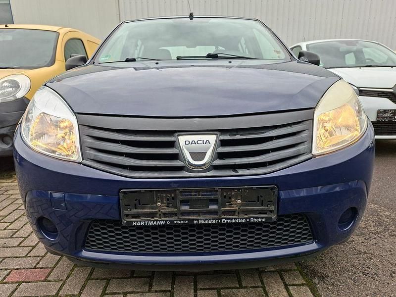Blau Gebraucht 2009 Dacia Sandero Basis Limousine | 1.999 € (Fairer Preis) - Bild 1/4