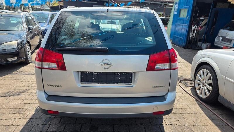 Gebraucht Opel Vectra Cosmo 155 PS (114 kW) 2004 Silber Kombi