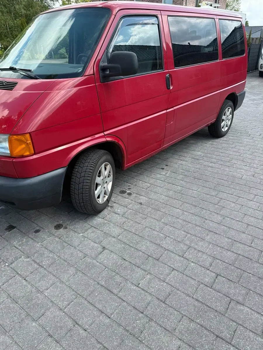 Gebraucht VW Transporter 102 PS (75 kW) 2003 Rot Van