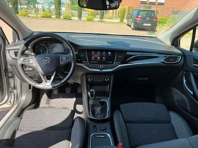 Gebraucht Opel Astra Edition 122 PS (89 kW) 2021 Silber Kombi