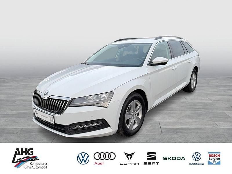 Gebraucht Skoda Superb Ambition 150 PS (110 kW) 2022 Moonweiß perleffekt Kombi
