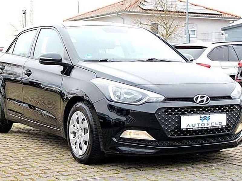 Gebraucht Hyundai i20 Trend 84 PS (61 kW) 2016 Schwarz Kleinwagen