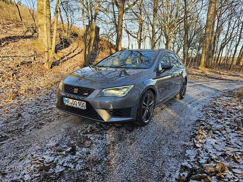 Grau Gebraucht 2016 Seat Leon ST Cupra 290 Kombi | 14.250 € (Guter Preis) - Bild 1/4