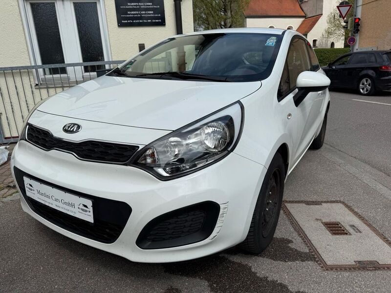 Gebraucht Kia Rio DREAM-TEAM Edition 86 PS (63 kW) 2013 Weiß Kleinwagen