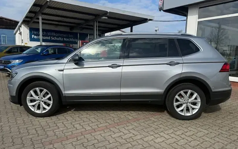 Gebraucht VW Tayron Comfortline 150 PS (110 kW) 2019 Silbern SUV