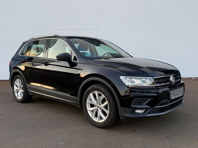 Schwarz Gebraucht 2020 VW Tiguan Highline SUV | 23.990 € (Fairer Preis) - Bild 1/4