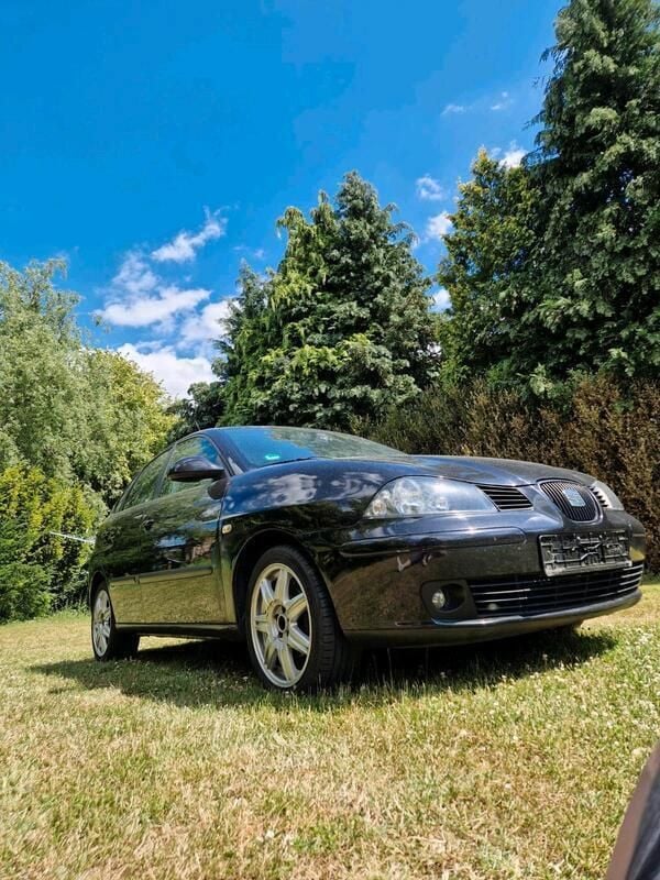 Schwarz Gebraucht 2005 Seat Ibiza Sport Coupé | 1.499 € (Etwas zu teuer) - Bild 1/4