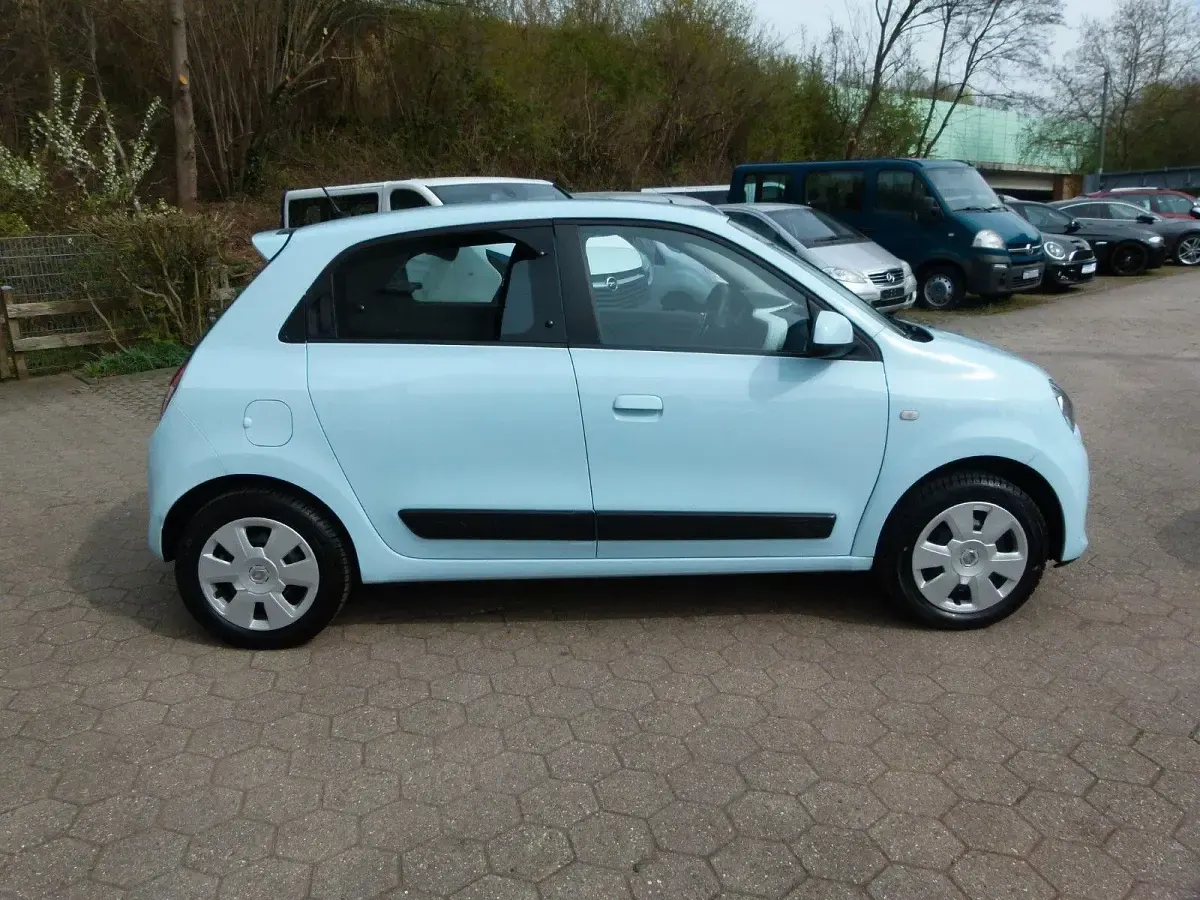 Używany Renault Twingo Expression 71 KM (52 kW) 2014 Niebieski Hatchback
