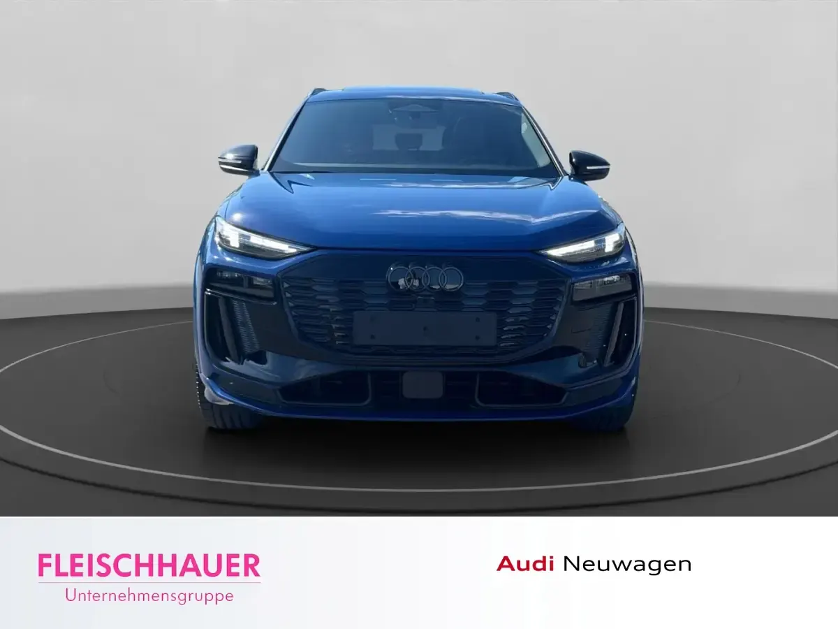Neu Audi Q6 e-tron Business 225 kW (306 PS) 2026 Blau SUV